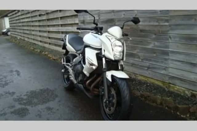KAWASAKI Er6n (2011) thumbnail 4