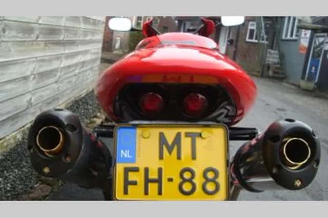 Honda VTR (2001) thumbnail 5