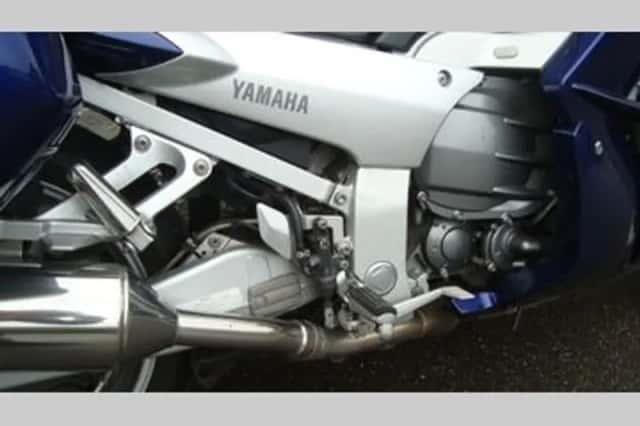 YAMAHA FJR (2003) thumbnail 4