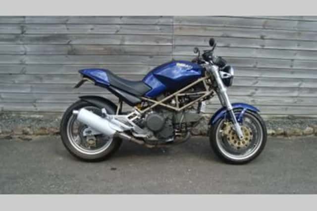 DUCATI M (1999) thumbnail 1