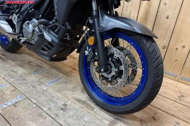 Suzuki V-STROM (2022) thumbnail 4
