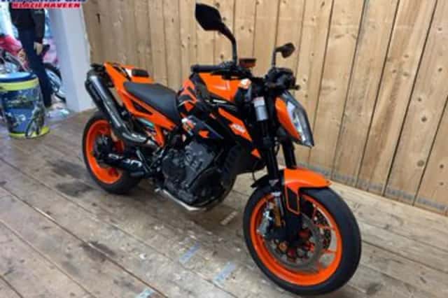 KTM 890 (2022) thumbnail 2