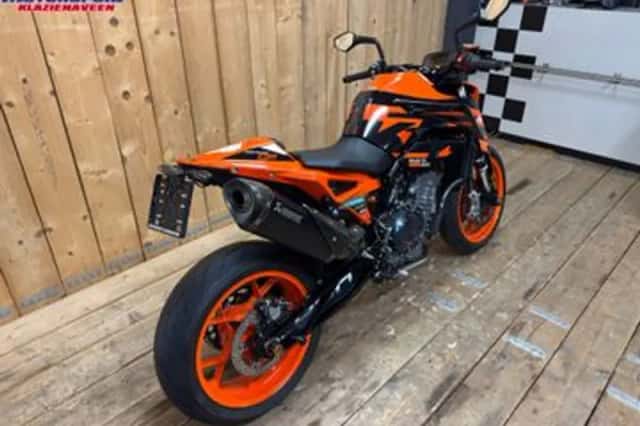 KTM 890 (2022) thumbnail 3