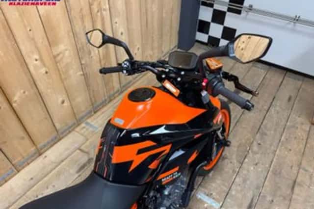 KTM 890 (2022) thumbnail 4