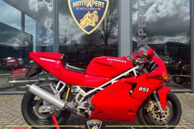 DUCATI 851 (1994) thumbnail 1