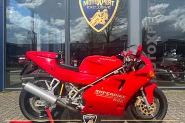 DUCATI 888 (1993) thumbnail 1