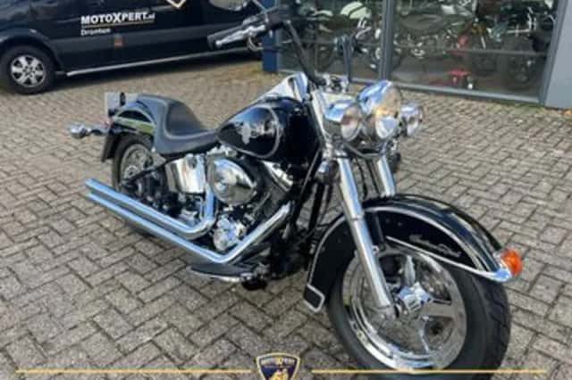 HARLEY-DAVIDSON HERITAGE (2005) thumbnail 3
