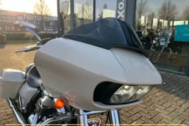 HARLEY-DAVIDSON ROAD (2022) thumbnail 4