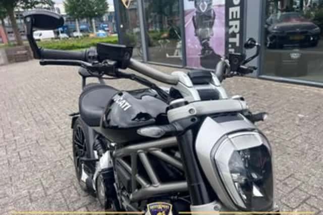 DUCATI XDIAVEL (2016) thumbnail 3