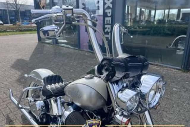 HARLEY-DAVIDSON DELUXE (2006) thumbnail 3