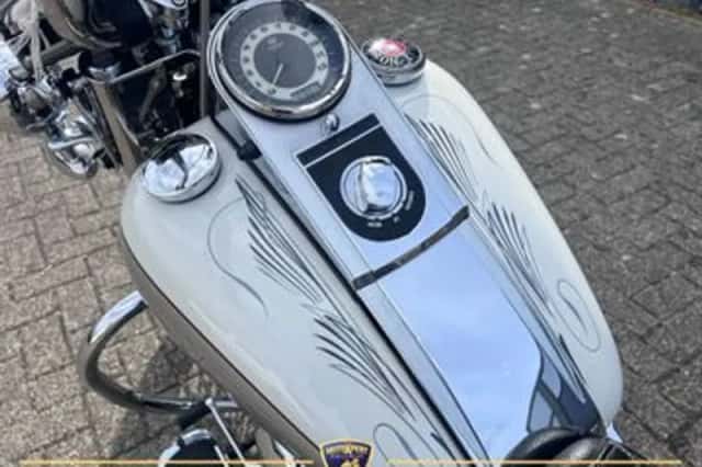 HARLEY-DAVIDSON DELUXE (2006) thumbnail 5