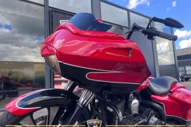 HARLEY-DAVIDSON ROAD (2008) thumbnail 6