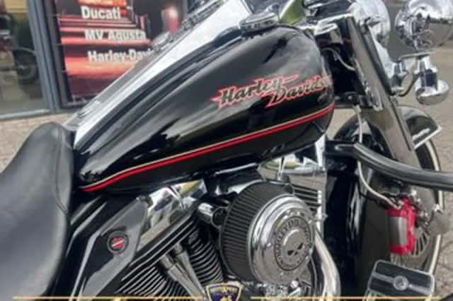 HARLEY-DAVIDSON ROAD (2005) thumbnail 6