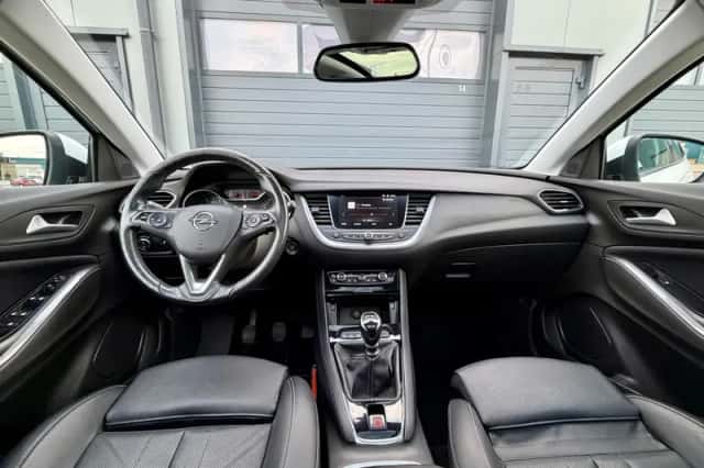 Opel Grandland (2019) thumbnail 3