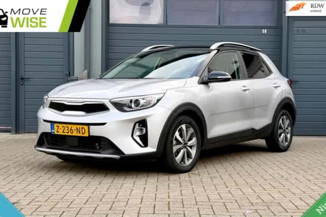 Kia Stonic (2023) thumbnail 1