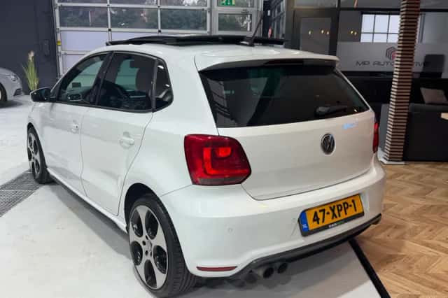 Volkswagen Polo (2012) thumbnail 3