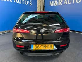 Alfa Romeo 159 Sportwagon (2006) thumbnail 10
