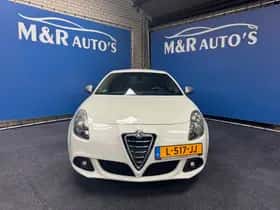 Alfa Romeo Giulietta (2013) thumbnail 5