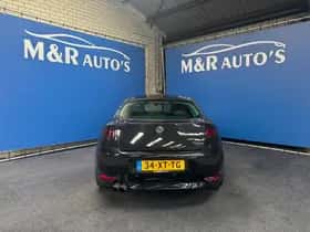 Alfa Romeo GT (2007) thumbnail 10