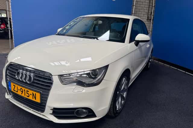 Audi A1 (2011) thumbnail 1