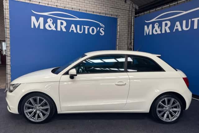 Audi A1 (2011) thumbnail 5