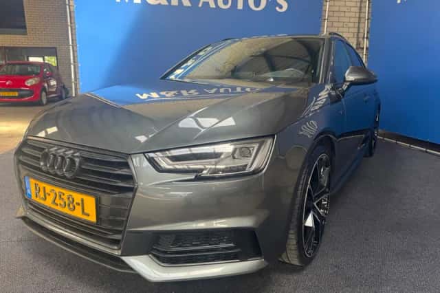 Audi A4 (2018) thumbnail 1