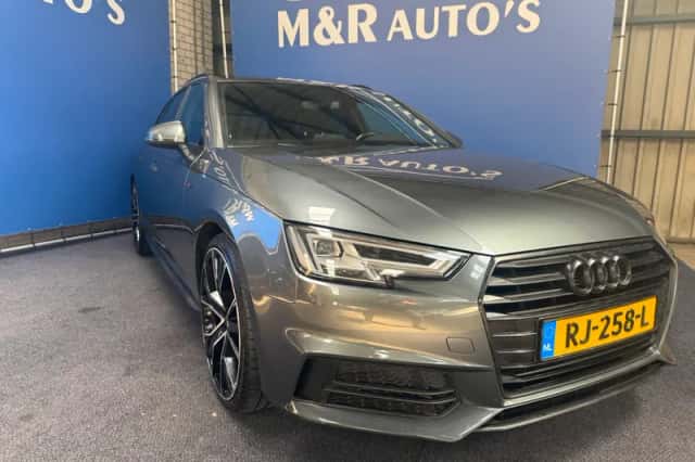 Audi A4 (2018) thumbnail 2