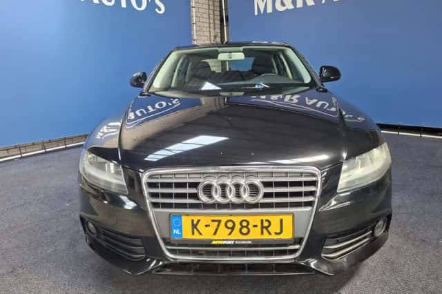 Audi A4 (2009) thumbnail 4