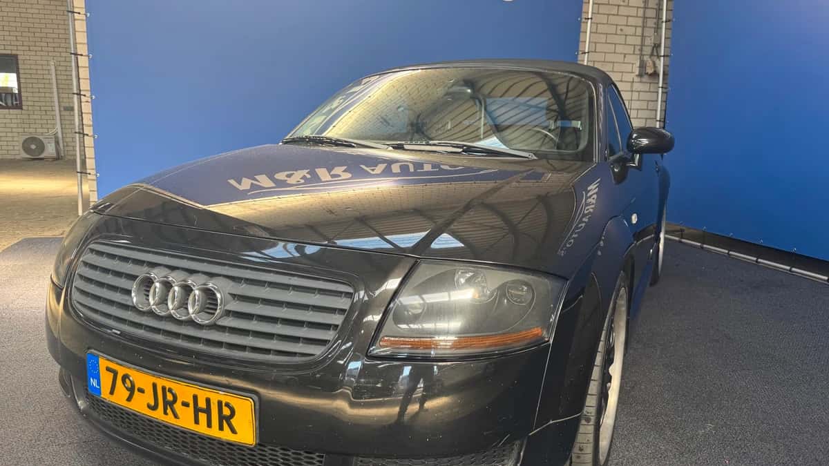 Audi TT (2002) — foto 1