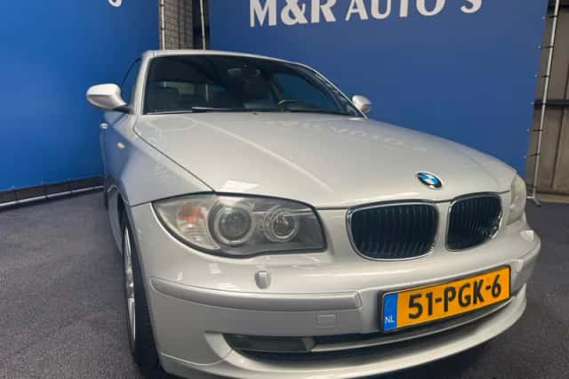 BMW 1-Serie (2011) thumbnail 2