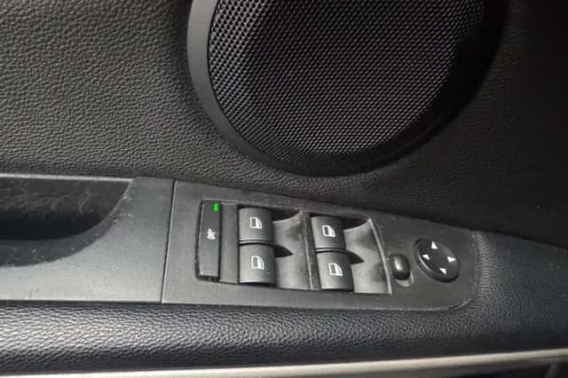 BMW 3-Serie (2006) thumbnail 16