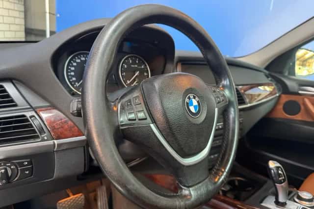 BMW X5 (2009) thumbnail 14