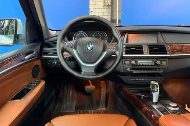 BMW X5 (2009) thumbnail 15