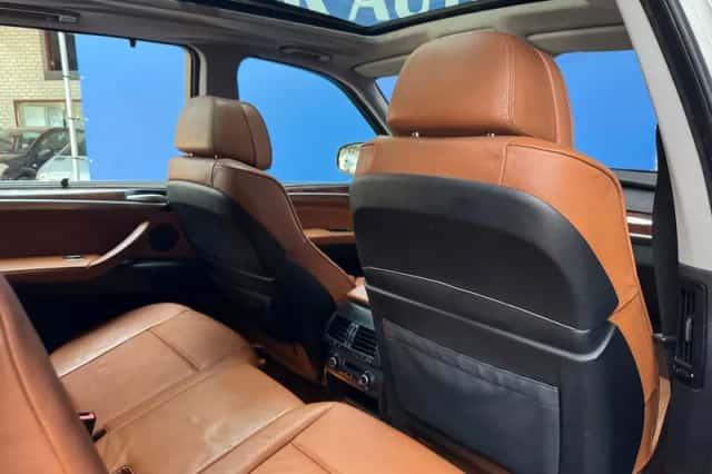 BMW X5 (2009) thumbnail 17