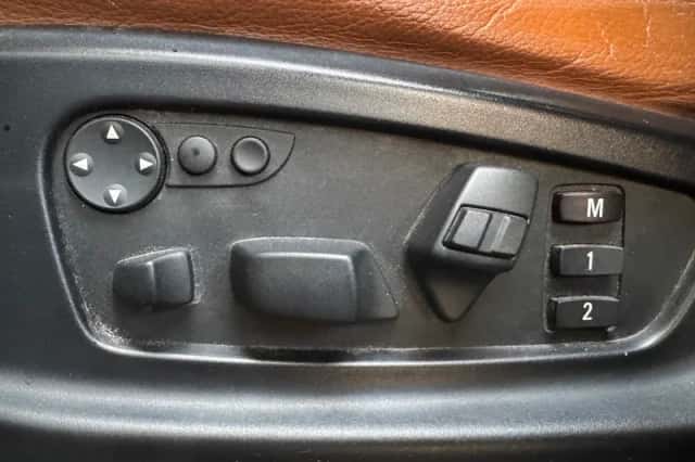 BMW X5 (2009) thumbnail 21