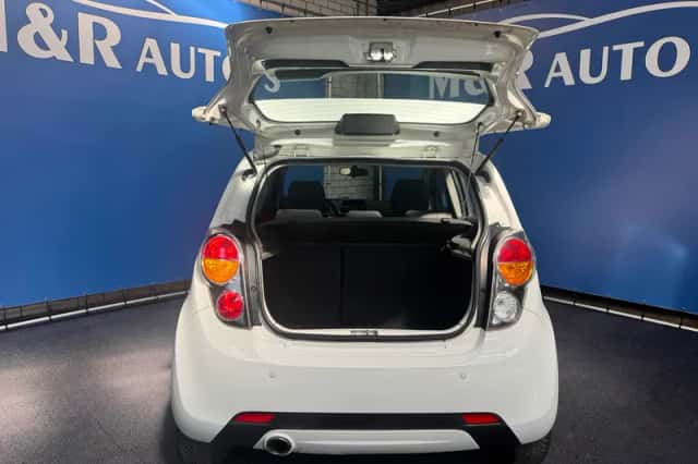 Chevrolet Spark (2010) thumbnail 11