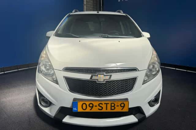 Chevrolet Spark (2010) thumbnail 4