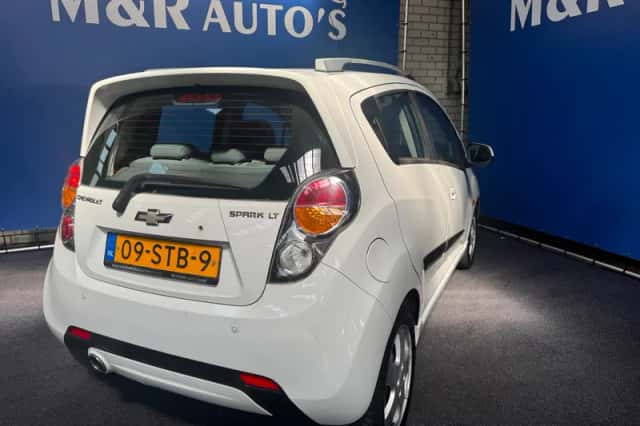 Chevrolet Spark (2010) thumbnail 8
