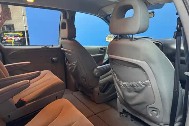Chrysler Grand Voyager (2008) thumbnail 13