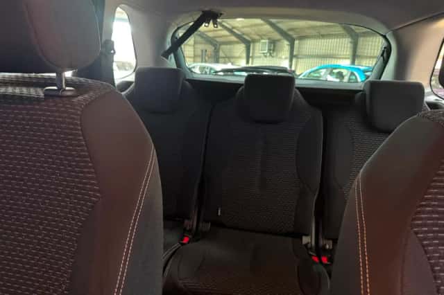 Citroën C4 Picasso (2011) thumbnail 17