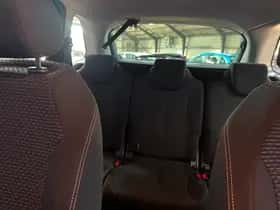Citroën C4 Picasso (2011) thumbnail 17