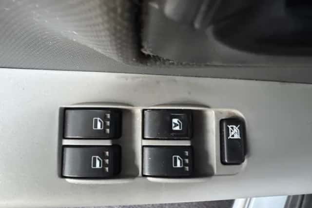 Daihatsu Sirion 2 (2008) thumbnail 17