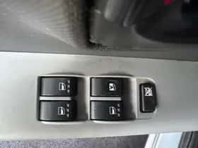Daihatsu Sirion 2 (2008) thumbnail 17
