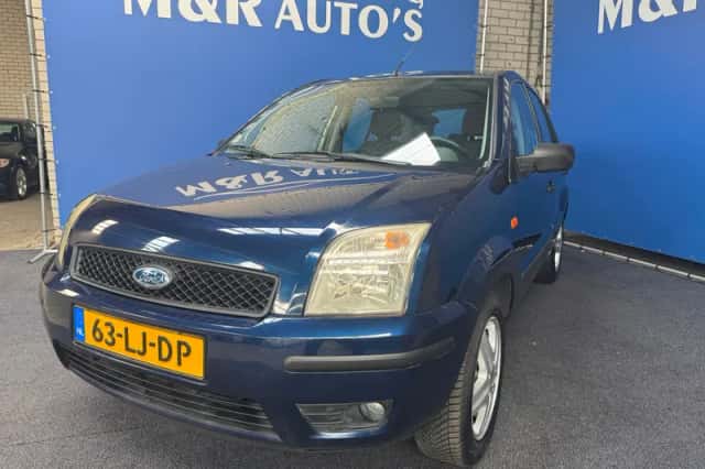 Ford Fusion (2003)