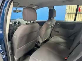 Ford Fusion (2003) thumbnail 16