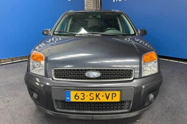 Ford Fusion (2006) thumbnail 4