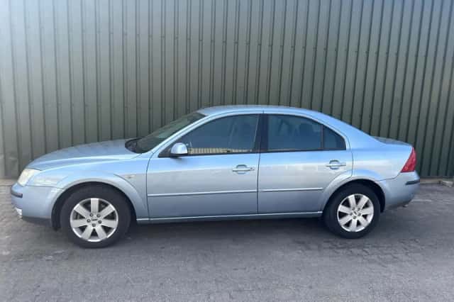 Ford Mondeo (2003) thumbnail 2