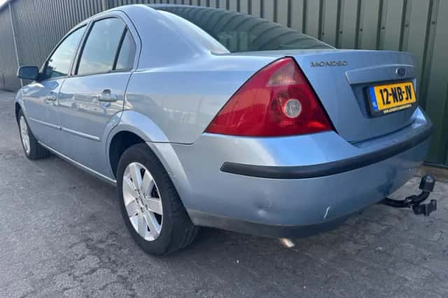 Ford Mondeo (2003) thumbnail 4