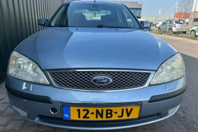 Ford Mondeo (2003) thumbnail 5