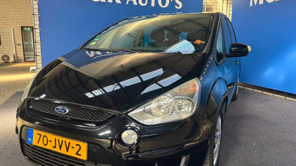 Ford S-Max — foto 1